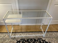 Skrivbord/sideboard med glasskiva