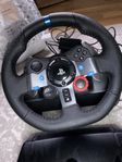 Logitech G29 ratt och pedaler