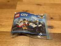 LEGO City Fyrhjulingsjakt 60135