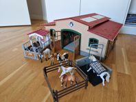 SCHLEICH Farm World Stall + Horse Club mm