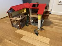 Schleich Farm house