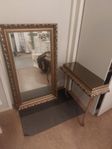 Mirror and leaning table