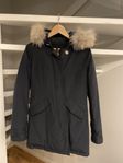 Woolrich damjacka storlek S