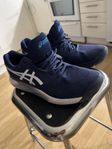 Padelsko Asics strl 46. Nya