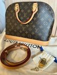 Louis Vuitton Alma PM med Louis Vuitton axelrem 