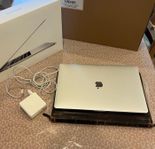 MacBook Pro 15 tum  2017 15.4/3.1Ghz/radeon Pro 560/16GB/1TB