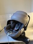 Cybex Cloud Z I-Size babyskydd + Roterande tillhörande bas