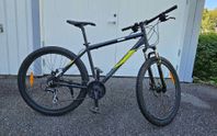 MTB Serious Rockville, svart 46cm 27.5