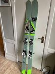 Sick day skidor 179cm