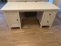 Skrivbord IKEA hemnes