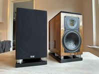 Elac BS 403 High Gloss Walnut Högtalare