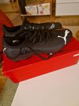 Puma fotbollsskor dam strl 41 (eur)