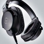 Yamaha HPH-MT5 headphones 