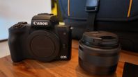 Canon EOS M50 samt Lins och Praktiskt Tillbehör