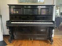 Gammalt, vackert piano