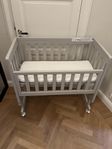 Troll bedside crib Oslo soft grey 