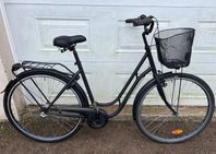 Svart fin Damcykel 3vxl 28" med korg