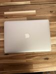 Macbook Air 13-inch, 8GB RAM, 121GB, Core i5