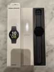 Samsung Galaxy Watch5 44mm BT (grafit) - NYSKICK