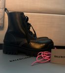 Balenciaga biker lace up kängor