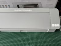 Silhouette Cameo 4 - skärplotter