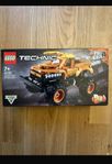 Lego Technic Monster 42135 oöppnad 