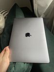 MacBook Air M1 (2020) - Endast 14 Battericykler