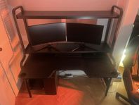 IKEA Fredde - Gaming skrivbord