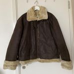 Retro Cicerone brun/beige shearling-/pilotjacka storlek L/XL