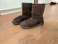 UGG Stövlar Bruna Storlek 32