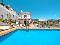 Lyxig villa med privat pool och 7 sovrum i  Nerja