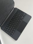 iPad magic keyboard