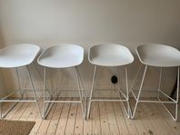 4 stycken barstolar ”about a stool”