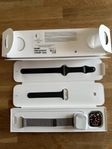 Apple Watch Series 7 (GPS + Cellular)  45 mm - rostfritt  