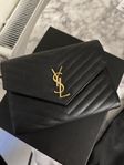 Ysl clutch säljes!