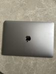 macbook pro 13 m2 2022