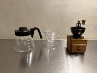 Kaffekvarn och droppkaffekanna Hario V60