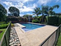 Argentina, Lujan - Stort hus med 10x5m swimmingpool