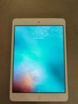 Apple iPad mini Retina 128GB WiFi + Cellular Silver + skydd