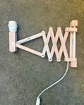 Vintage Ikea saxlampa i vitlaserad furu 