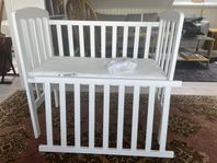 JLY bedside crib