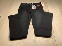 Nya Levis jeans 164