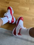 Air Jordan 11 retro cherry 