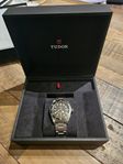 Tudor Black Bay 58 / BB58