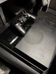 Sony Playstation 4 - 500GB med 2 spel