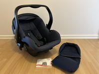 Britax Primo babyskydd + isofix bas + spädbarnsinlägg