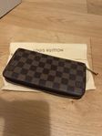 Louis Vuitton Zippy