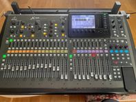 Behringer X32 mixer med Case på hjul