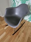 Eames Plastic Armchair gungstol fr VITRA -Designklassiker