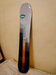 Snowboard Nitro Future Team 2024 142cm - helt ny inplastad